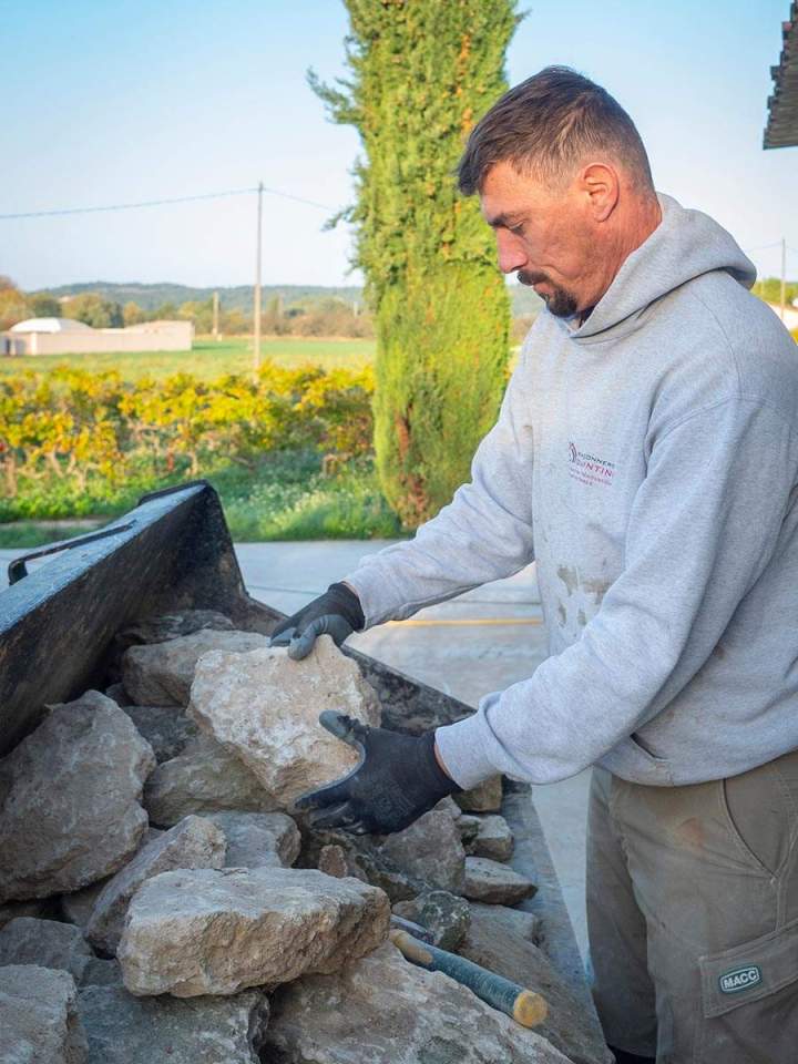 Travaux construction de mur en pierre Gordes